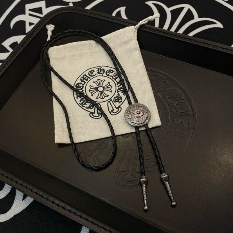 Ch*0me He**ts necklaces